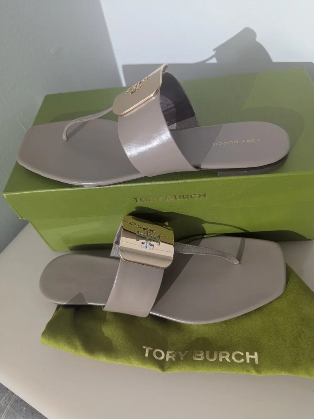 Tory Burch Georgia Tan Dark Elk Two Tone Metal Gold Silver Flat Sandals Thong
